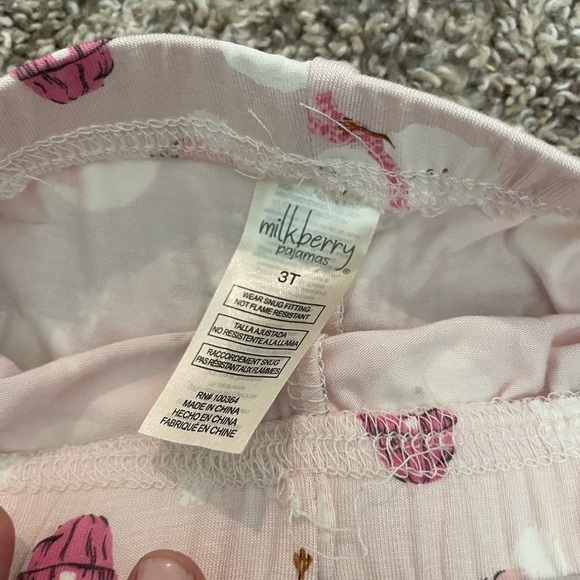 Pair of two NWT Milkberry 3t girl pj sets lightweight - Picture 9 of 10